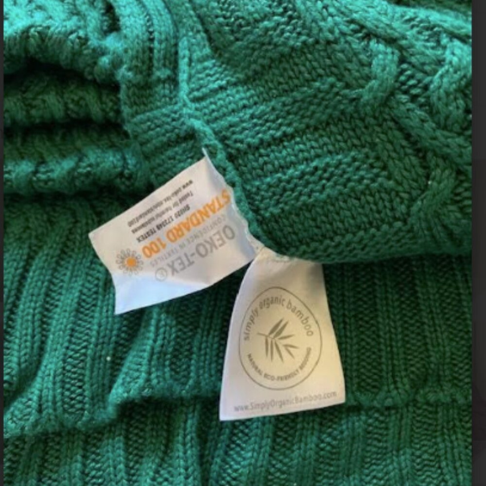 Simply Organic Bamboo Knitted Throw Blanket in Emerald Green - Picture 3 of 3